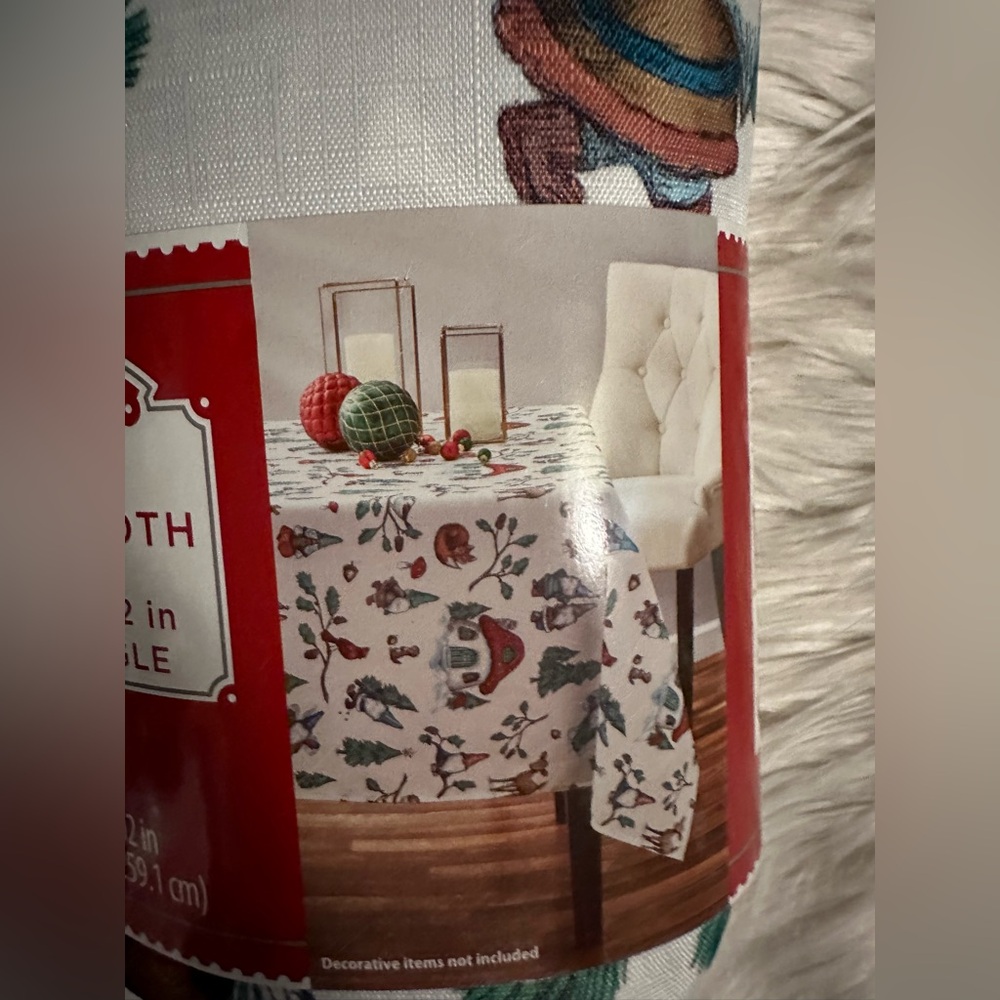 Knomes tablecloth - Picture 4 of 8